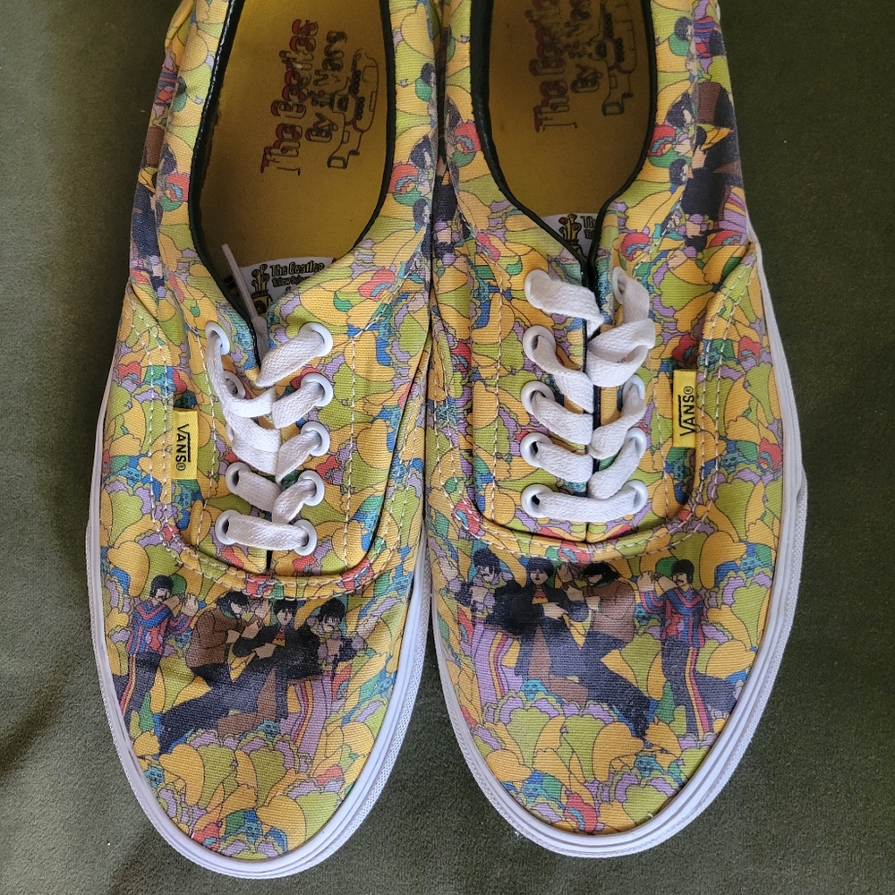 The Beatles Yellow Submarine by Vans Men's size 10 2013